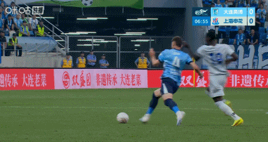 申花4-1逆转大连英博终结7轮不胜 阿苏埃传射造点拉唐双响 申花4-1逆转大连英博终结7轮不胜 阿苏埃传射造点拉唐双响