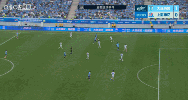 申花4-1逆转大连英博终结7轮不胜 阿苏埃传射造点拉唐双响 申花4-1逆转大连英博终结7轮不胜 阿苏埃传射造点拉唐双响