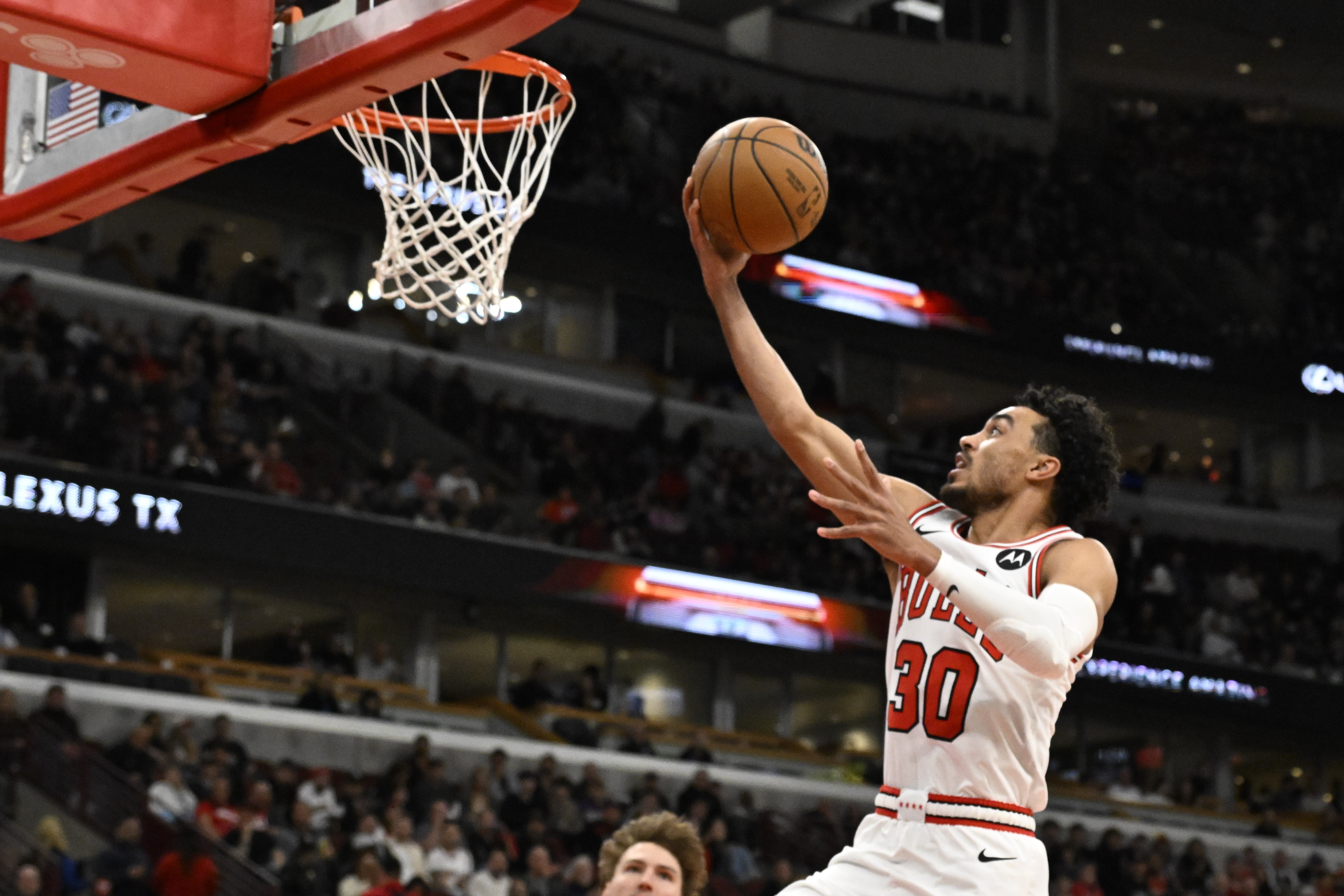 末节终结者Top10：特雷·琼斯64.7%居首 字母哥紧随其后