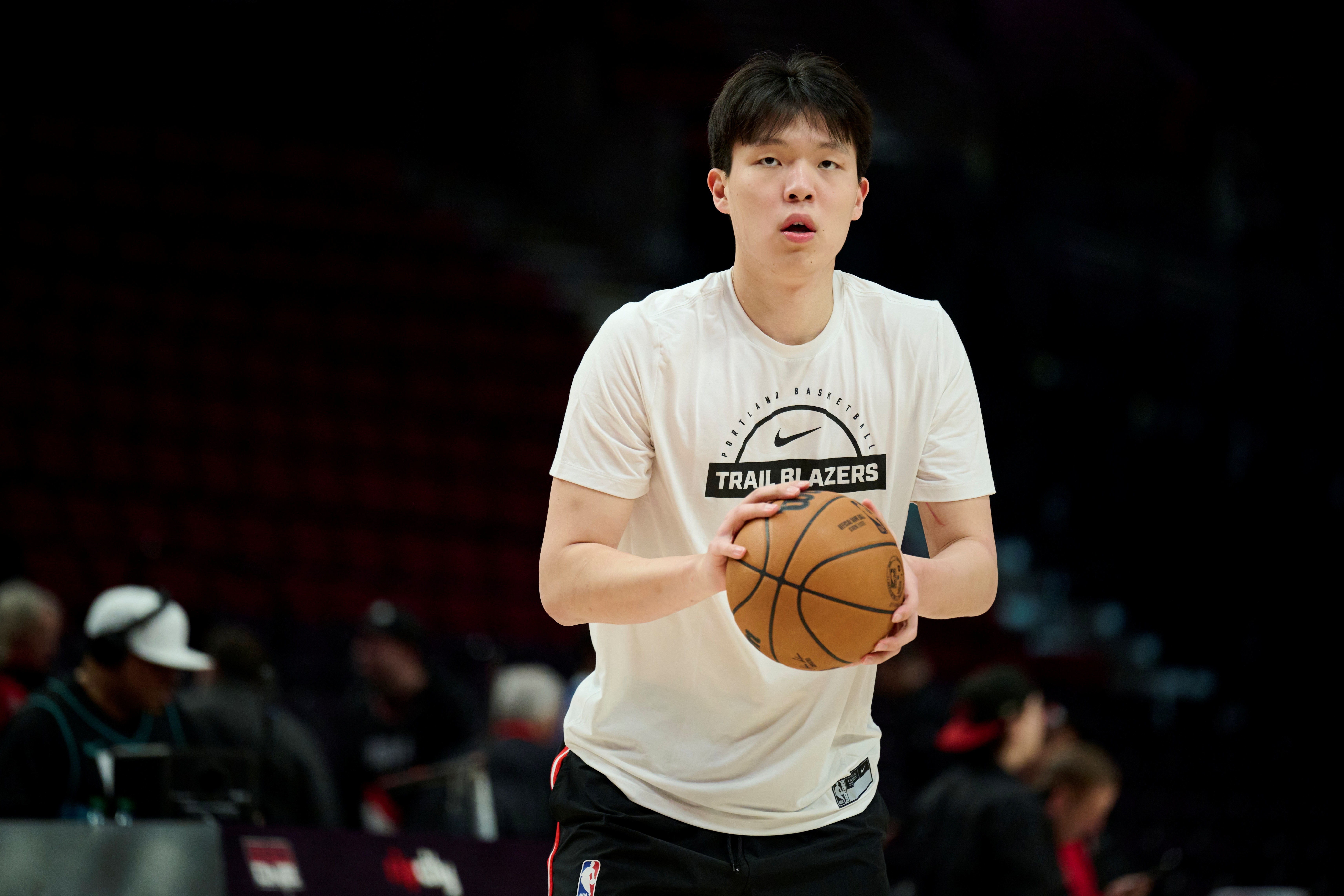 杨瀚森夏联首秀12+9,连睿:上限已浮出水面,身体决定天花板