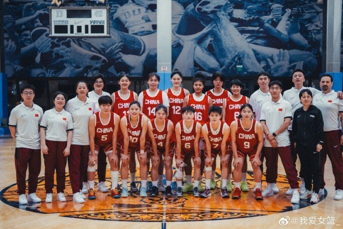 U17女篮小个阵容碾压墨西哥，5人持球能力造29分大胜