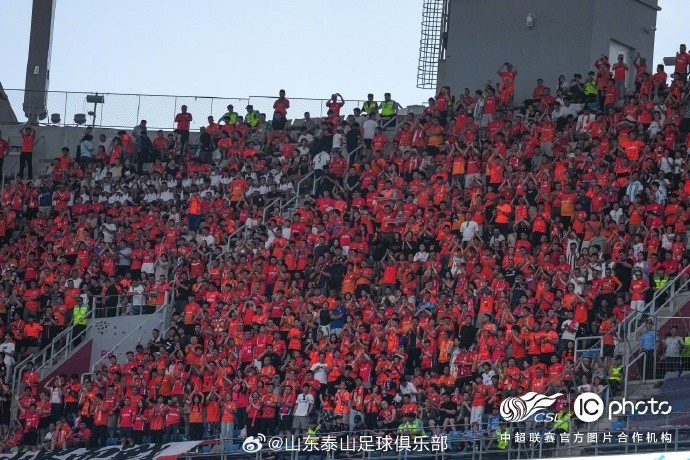 客场1:3不敌大连英博,山东泰山连胜遭终结 客场1:3不敌大连英博,山东泰山连胜遭终结