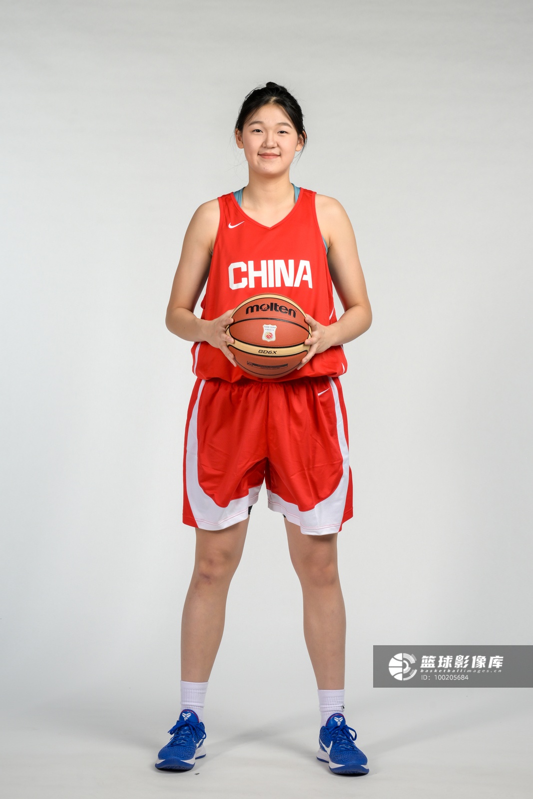 U17女篮惜败加拿大 孙晗昀错失关键犯规时机