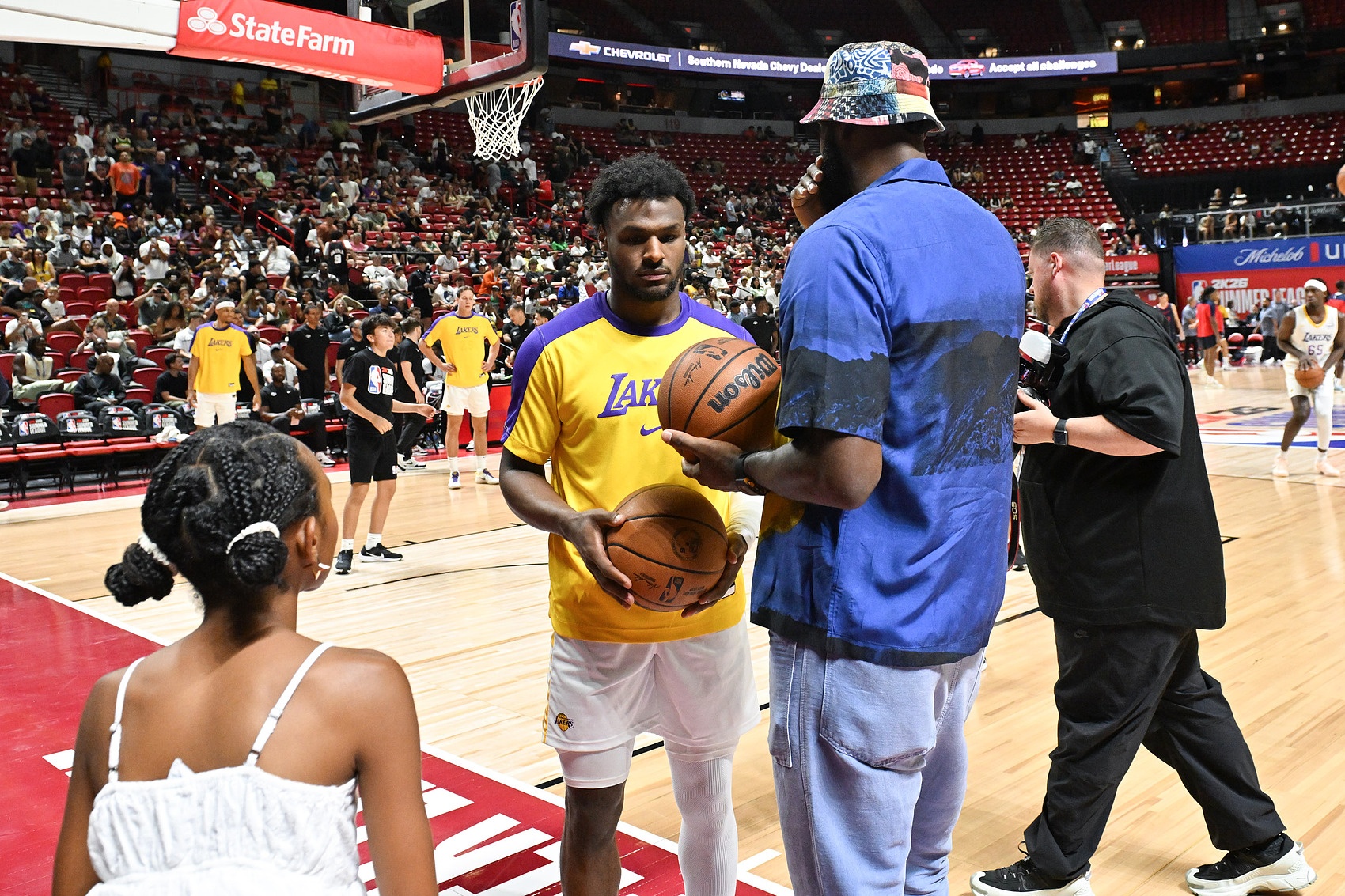 美记曝詹姆斯下一站:女儿朱莉成关键变量,勇士有望接手
