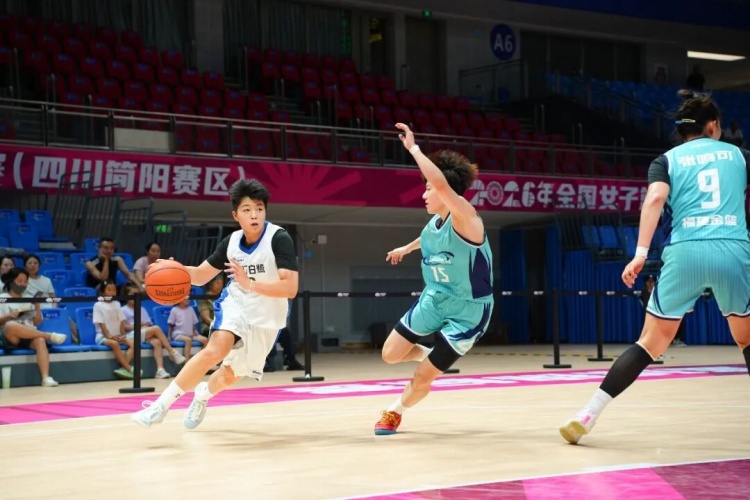 厦门银行83-58大胜福建金篮 收官战三人合砍58分 厦门银行83-58大胜福建金篮 收官战三人合砍58分