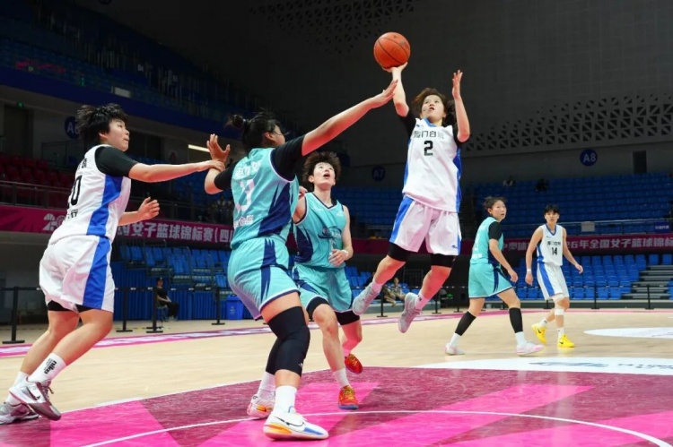 厦门银行83-58大胜福建金篮 收官战三人合砍58分 厦门银行83-58大胜福建金篮 收官战三人合砍58分