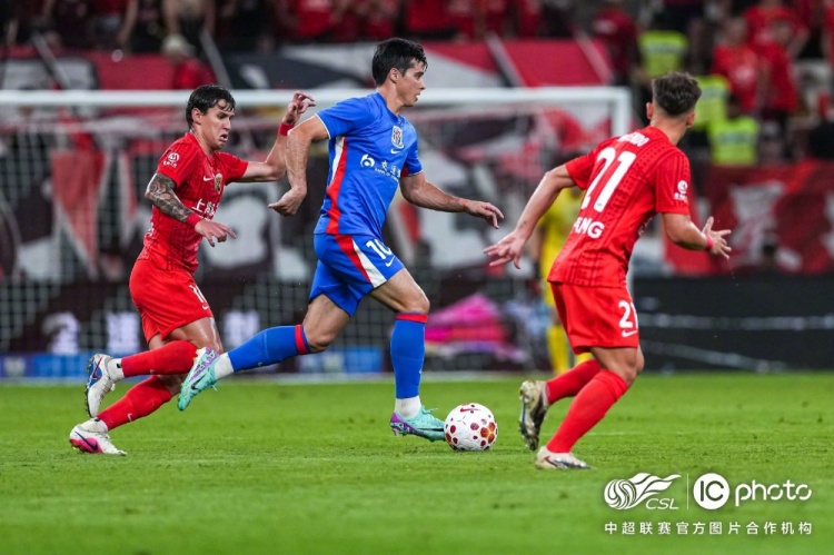 莱昂纳多闪击李新翔破门 上海海港2-0力克申花德比