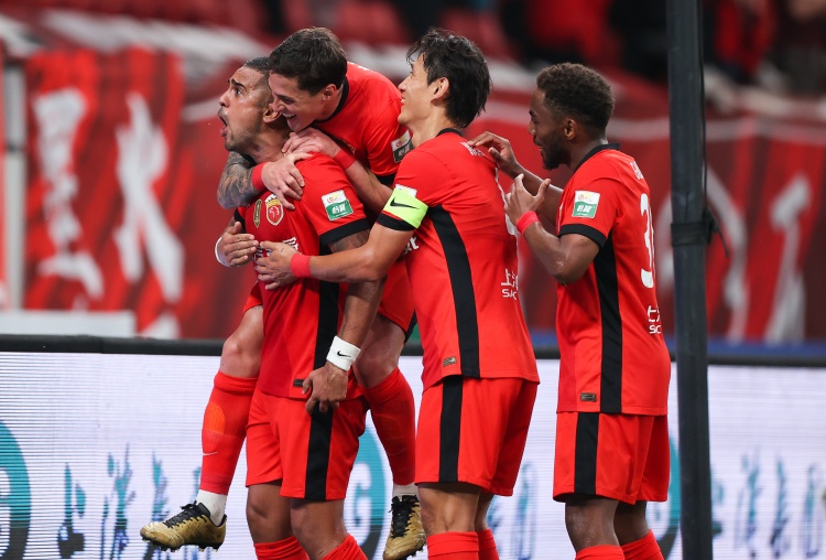 七载主场魔咒终破 保级德比海港2-0申花反超对手