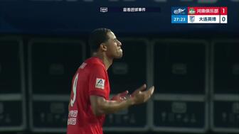 大连英博客场1-1河南升至第三 古斯塔沃破门杨铭锐替补扳平