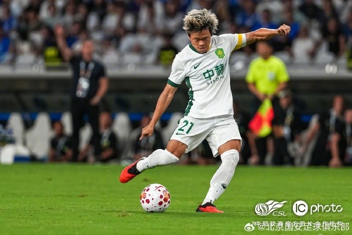 北京国安客场3-0完胜上海申花 侯森多次扑救