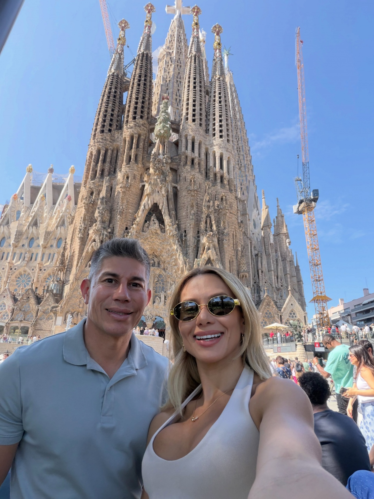 昔日天体之王！43岁孔卡社媒晒照，分享与妻子外出游玩的甜蜜日常