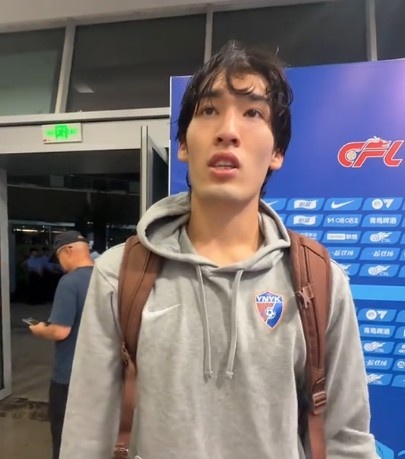 布尼亚明：0-6输球还有这么多球迷迎接我们 目标再多进几个球